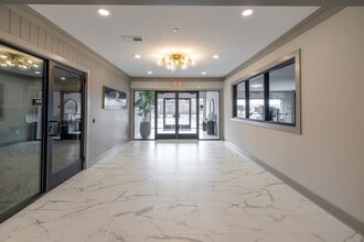 Jefferson Place Apartments in Jefferson, NJ - Foto de edificio - Building Photo