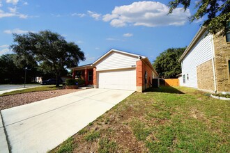 1605 Cloudy Brook in Schertz, TX - Building Photo - Building Photo