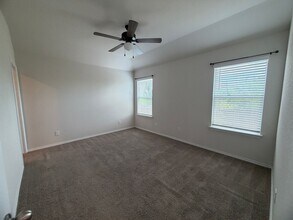 4042 Bay Leaf Lp in Von Ormy, TX - Building Photo - Building Photo