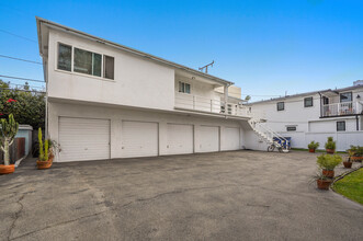 328 Calle Miramar in Redondo Beach, CA - Building Photo - Building Photo