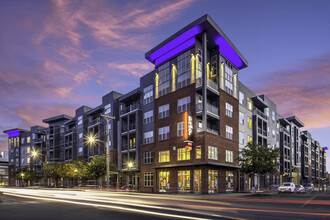 Arlo in Charlotte, NC - Foto de edificio - Building Photo