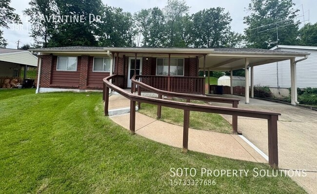 property at 2212 Aventine Dr
