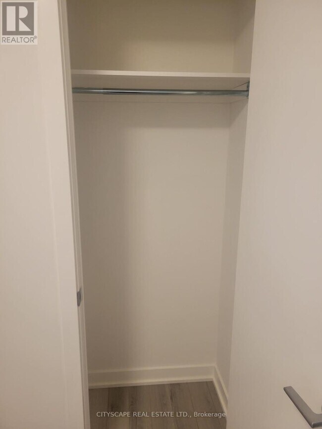 3071 Trafalgar Rd in Oakville, ON - Building Photo - Building Photo