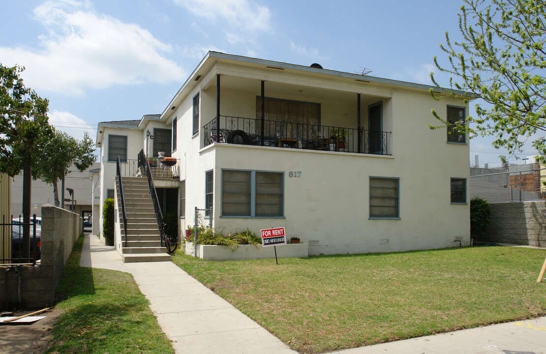 817-819 S Maryland Ave in Glendale, CA - Building Photo