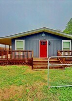 22801 Lanier Rd in Robertsdale, AL - Building Photo