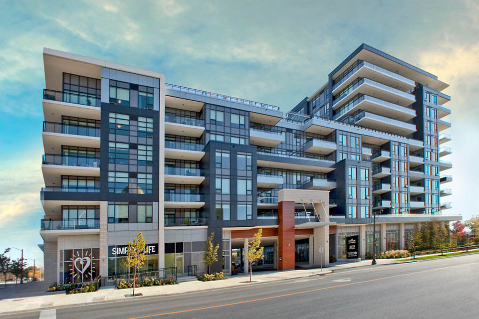 The Taunton Apartments in Oakville, ON - Building Photo