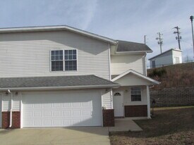 117 Hickory Ridge Dr in St. Robert, MO - Building Photo