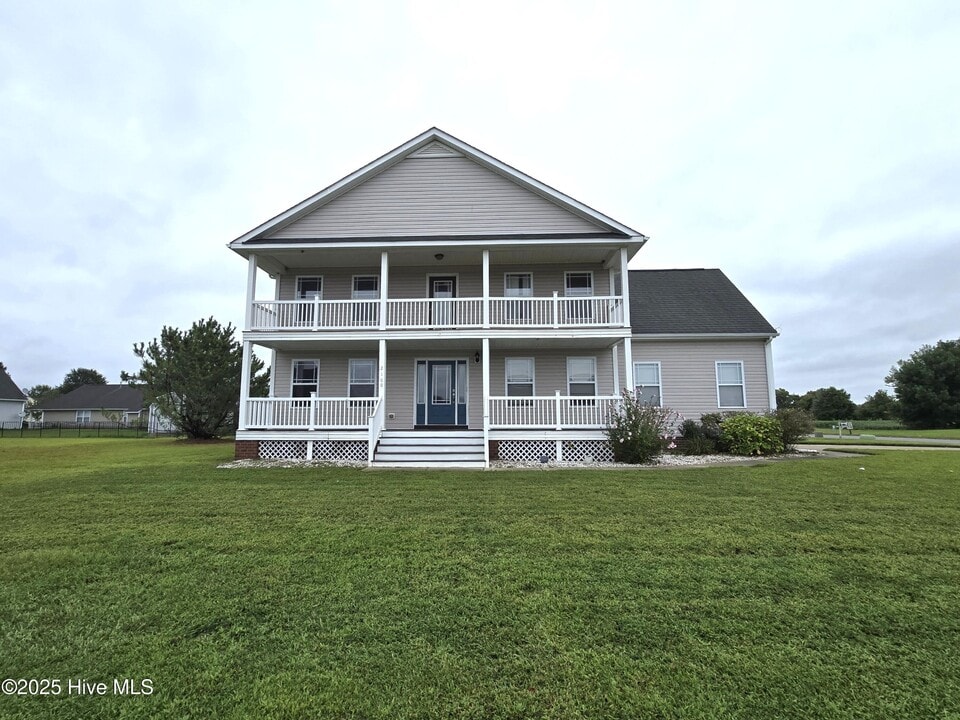 2100 Aydlett Dr in Elizabeth City, NC - Building Photo