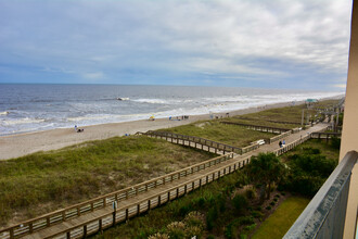 222 Carolina Beach Ave N, Unit 407 in Carolina Beach, NC - Foto de edificio - Building Photo