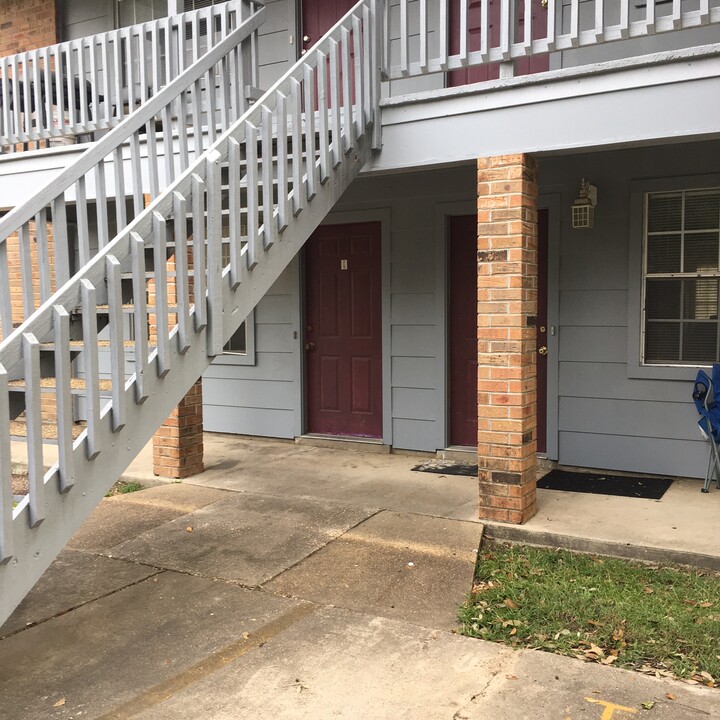 Lakeway Apartments in Monroe, LA - Building Photo