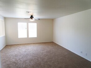 142 Blue Juniper in San Antonio, TX - Foto de edificio - Building Photo