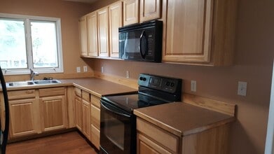 216 Hemlock St N in Manhattan, MT - Building Photo - Building Photo