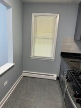 6259 N Milwaukee Ave, Unit ONE BEDROOM in Chicago, IL - Building Photo - Building Photo