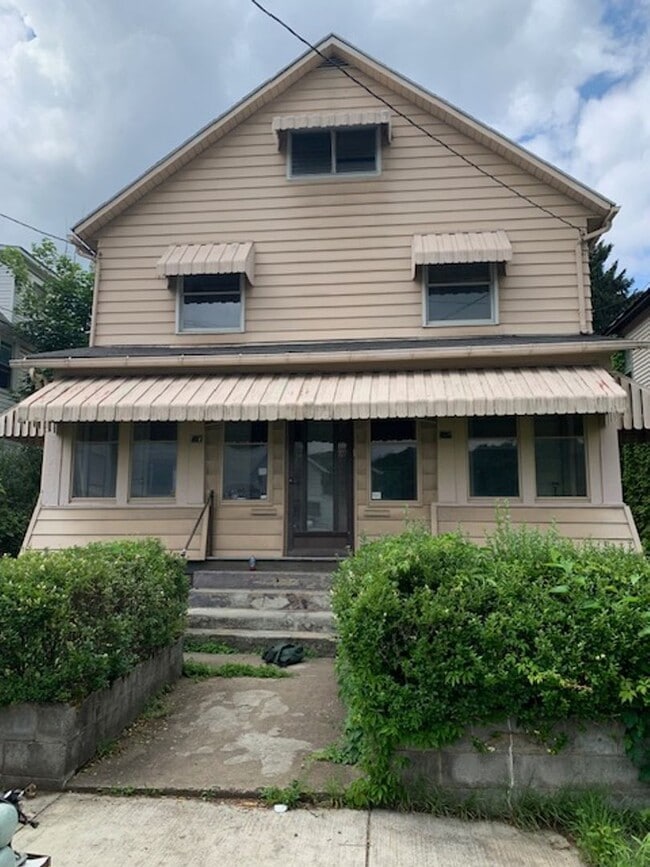 property at 457-459 Stone St