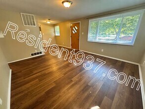 2533 Bauer Ave in Dayton, OH - Building Photo - Building Photo