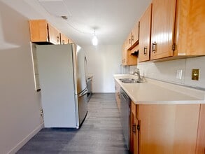 2217 Hillside Ave in Coquitlam, BC - Building Photo - Building Photo