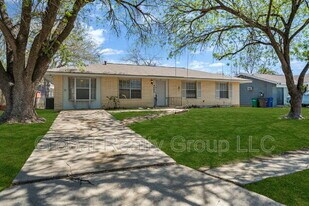 4862 Castle Arms Dr in San Antonio, TX - Building Photo