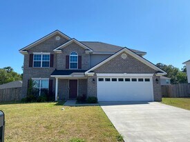 100 Kinlock Ct in Midway, GA - Building Photo