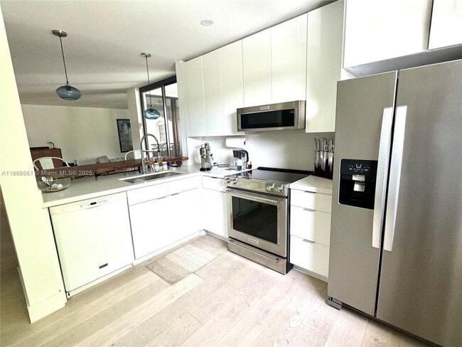 property at 3553 Magellan Cir