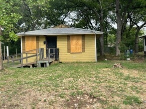 3607 Reese Dr in Dallas, TX - Building Photo - Building Photo