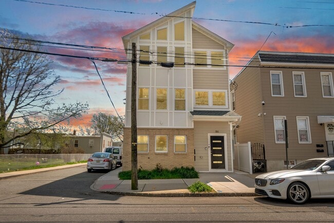 86 Belmont Ave, Unit 2