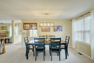 8677 Roaring Fork Dr in Colorado Springs, CO - Building Photo - Building Photo