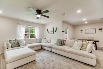 6410 Jerry Lynn Ln in Bellview, FL - Building Photo - Building Photo