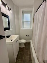 106 Forrest Ave, Unit 1 in Narberth, PA - Foto de edificio - Building Photo