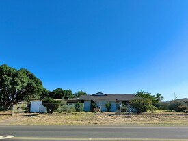 215 Lono Ave in Kahului, HI - Building Photo
