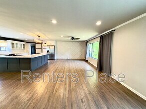4051 E 46th Pl in Tulsa, OK - Building Photo - Building Photo