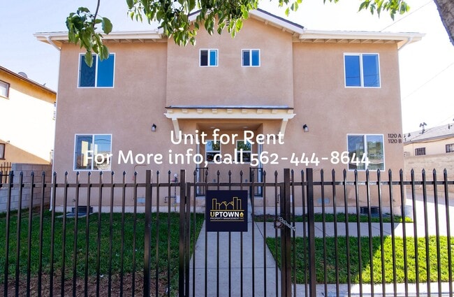 1118 W 110th St in Los Angeles, CA - Building Photo - Building Photo