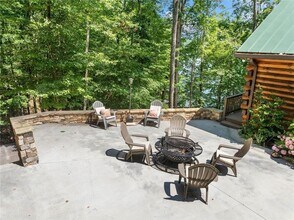 5281 Laurel Ln in Gainesville, GA - Building Photo - Building Photo