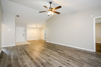 1125 Covington St in Oviedo, FL - Foto de edificio - Building Photo