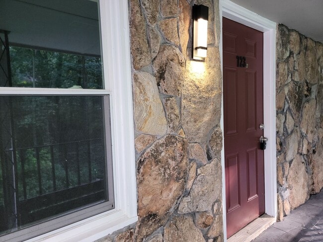 723 Ford Pl in Scottdale, GA - Building Photo - Building Photo