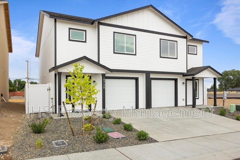 4732 W Quinault Ave in Kennewick, WA - Building Photo