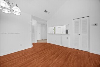 1031 Coral Club Dr in Coral Springs, FL - Building Photo - Building Photo