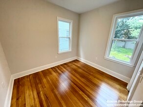 28 Taft St, Unit 1 in Boston, MA - Building Photo - Building Photo