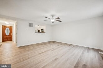 29 Wagon Wheel Dr in Sicklerville, NJ - Building Photo - Building Photo