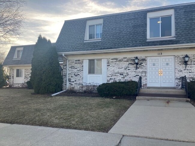 112 S Wisconsin St in Elkhorn, WI - Building Photo - Building Photo