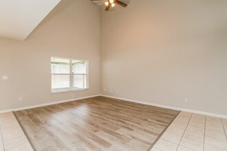 15261 Harrowgate Way in Winter Garden, FL - Building Photo - Building Photo