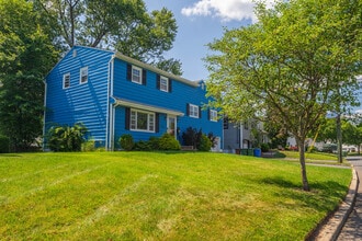 1641 Lenape Rd in Linden, NJ - Building Photo - Building Photo