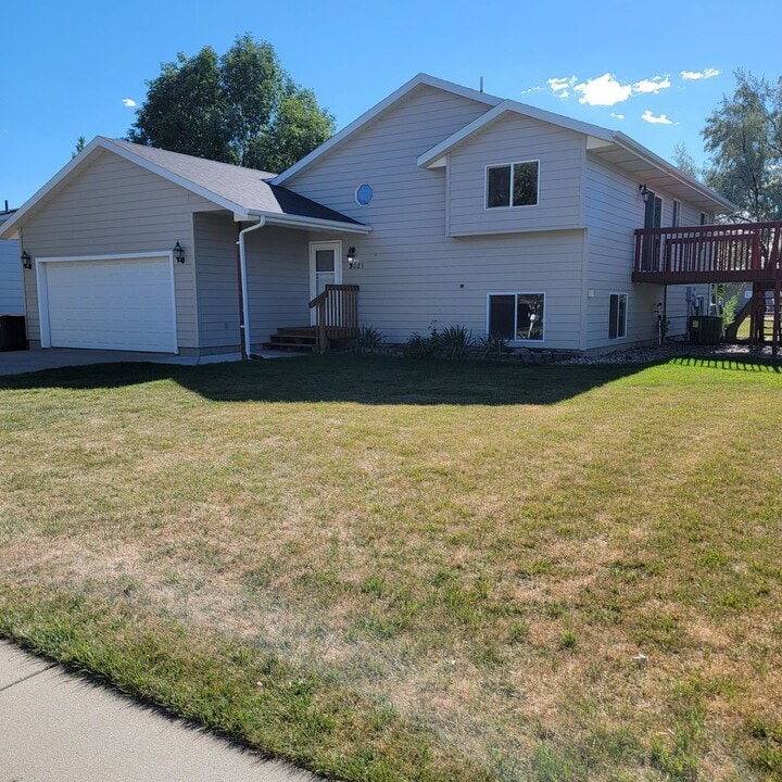 3021 Gypsey Rd in Rapid City, SD - Building Photo