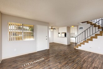 Angelina Terrace in Chula Vista, CA - Building Photo - Building Photo