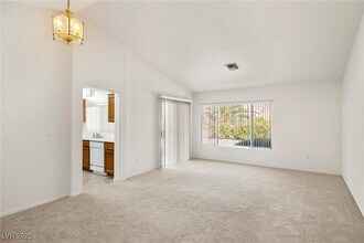 10416 W Linfield Pl in Las Vegas, NV - Building Photo - Building Photo