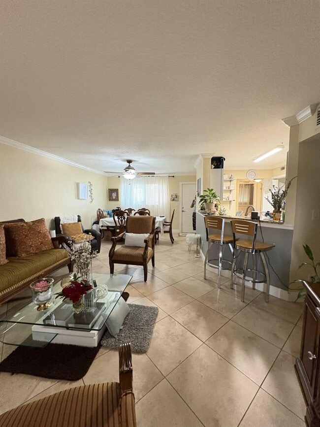 3401 NW 44th St, Unit 103