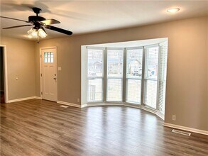 301 Crestview Dr in Bentonville, AR - Building Photo - Building Photo