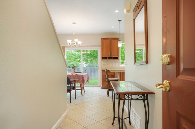 3314 S Newcombe St in Lakewood, CO - Building Photo - Building Photo