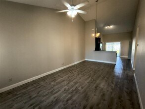 13 Wood Amber Ln in Palm Coast, FL - Building Photo - Building Photo