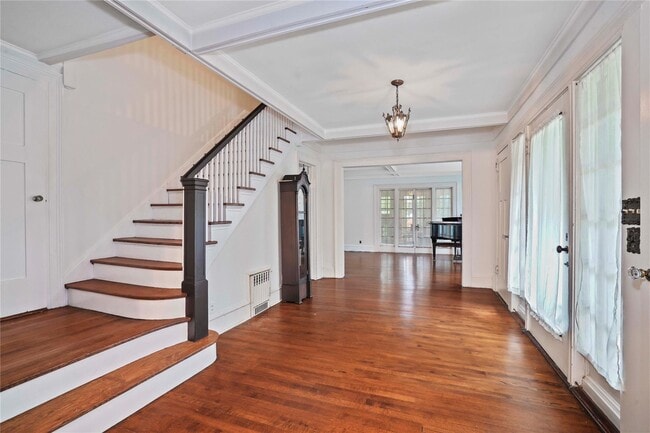 134 Pelhamdale Ave in Pelham, NY - Building Photo - Building Photo