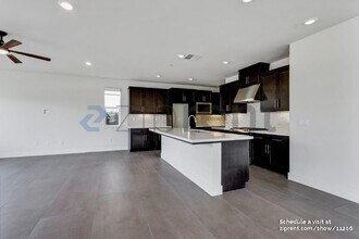 7150 Kirigin Way in Gilroy, CA - Foto de edificio - Building Photo